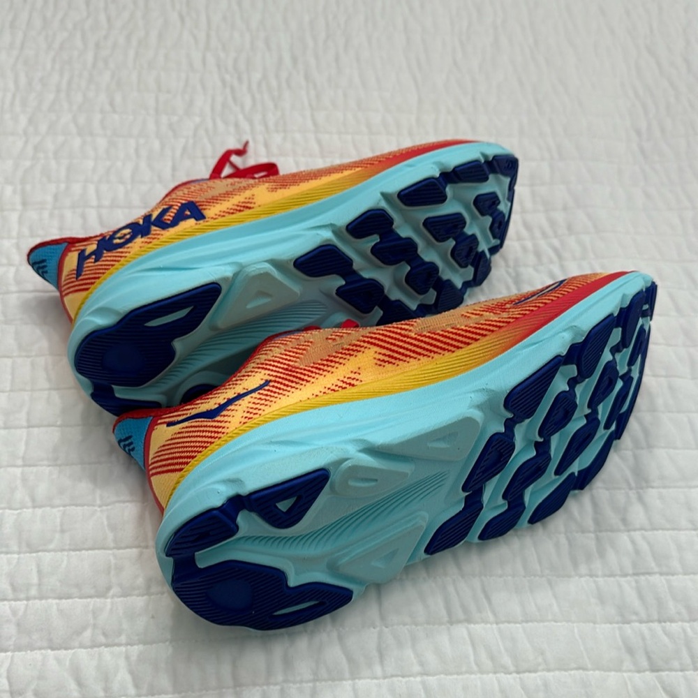 Hoka Clifton 9